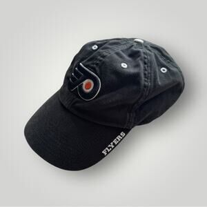 Vintage Y2K Black Distressed Philadelphia Flyers NHL Hockey Cap Embroidered Logo